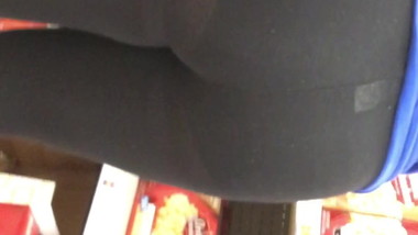 Super thin leggings teen Latina juicy booty