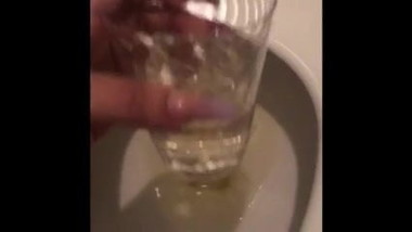 Toilet whore Isa being thirsty