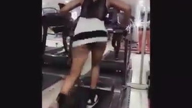 Girl doing exercise - what an ass.mp