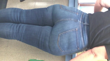 Thick Latina pawg in jeans this time