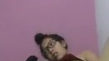 Sexy latina play with a lingerie in cam