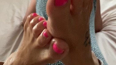 Amateur footjob blond Teen