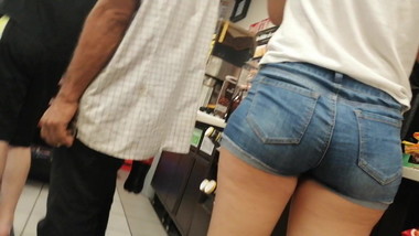Culazo en shorts