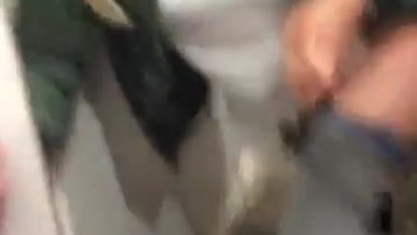 Deutsche Teen in der H&M Umkleidekabine