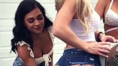 slap it too