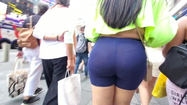 THICK BOOTY ASIAN IN SEE THROUGH