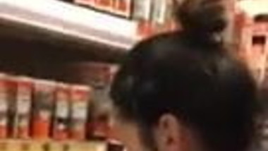 Rola na cara da delicinha no supermercado carrefour