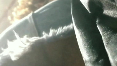 Pedacinho da novinha desconfiada UPS teen