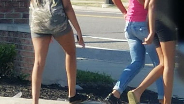 How bout they bust me tapin wit my phone oh well