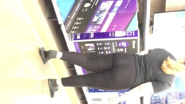 Thin leggings pawg booty