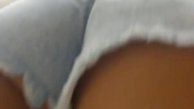 Popinhas deliciosas da loira no shortinho upshort blonde