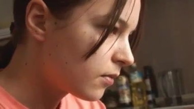 HYE Little Sister Is A Game Girl !