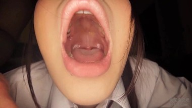 japanese girl uvula 2