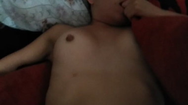 My girlfriend open her pussy for me