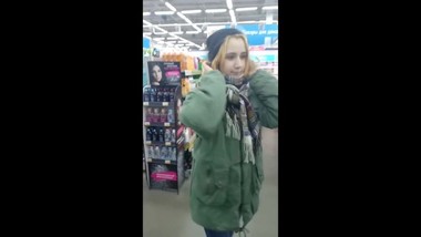 hot Blowjob in the supermarket