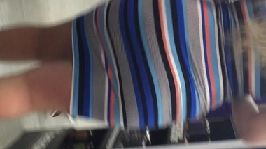 Juicy ass pawg in skirt