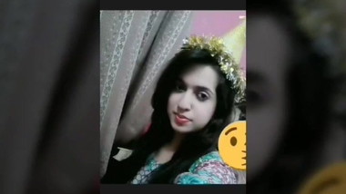 Anum V Zainab Choose Your Fav stripping Queen