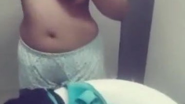 Thilini showing boobs