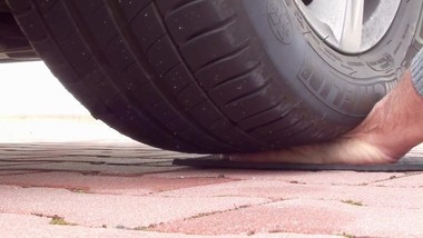 girl run over my hand 61