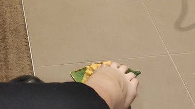 DIRTY TEEN SHOWS YOU WHAT GOOD PUSSY SOUNDS LIKE