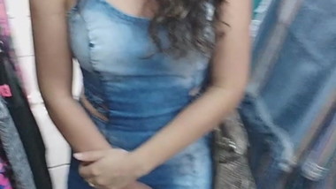 UPSKIRT TEEN 18YO JEANS