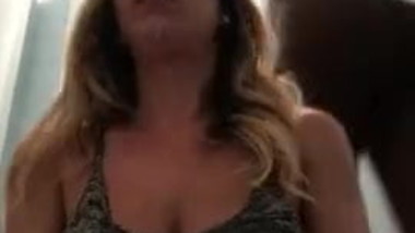 Sexy gogeous teen fuck bbc boyfriend at home