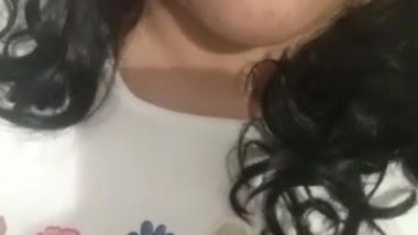 Me manda video para mostrarme como me la chuparia