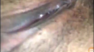 Snapchat ebony slut showing pussy