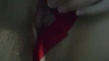 Teen playing with her big clit