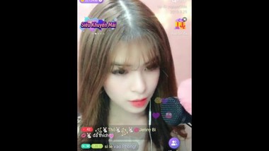 Moon girl Asian livestream Uplive