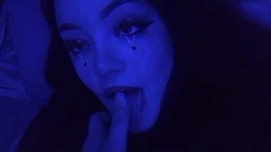 E-Girl Lacie teases herself