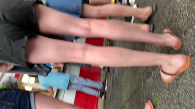 Short clips of short shorts and cameltoe.