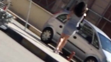 ankara sokaklarindan minili hatun