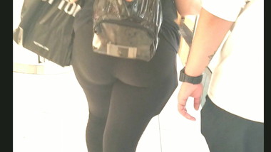 Bubble butt candid black spandex