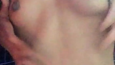 SG Indian Girl Rani touching herself for bf