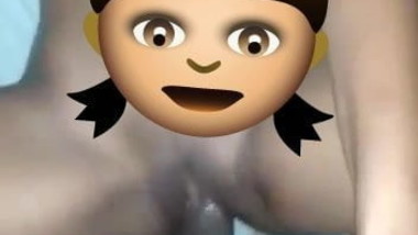 Young Black Girl Culiando With A Friend While Chatting With