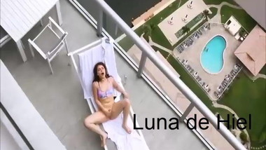 La Perra ( Pajeandose ) en el club