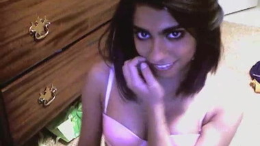 Indian slut Kayla strips and more