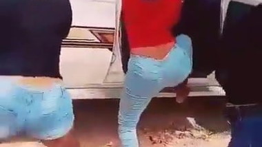 Showing there kok riding skills