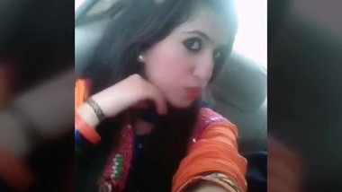 Pakistani Pindi girl Anum of chaklala scheme 1 stripping vid