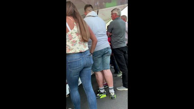 Teen ass, sexy hot jeans