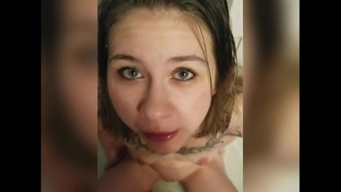 Master came in while I was bathing and pissed in my mouth