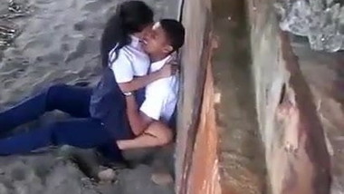 Adolescentes colombianos pillados follando en la calle