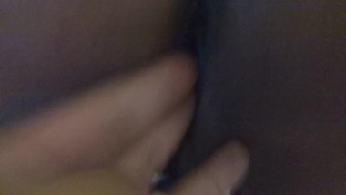 La pongo en 4 y la dedeo